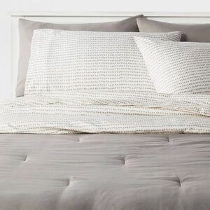 Room Essentials - 7pc Full Solid Microfiber Comforter & Sheets Set G Gray